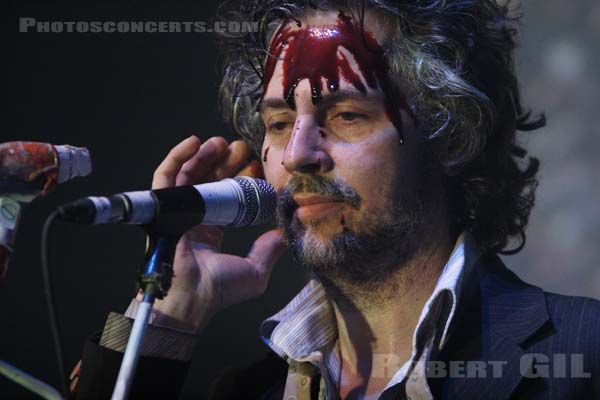 THE FLAMING LIPS - 2006-04-28 - PARIS - Le Bataclan - 